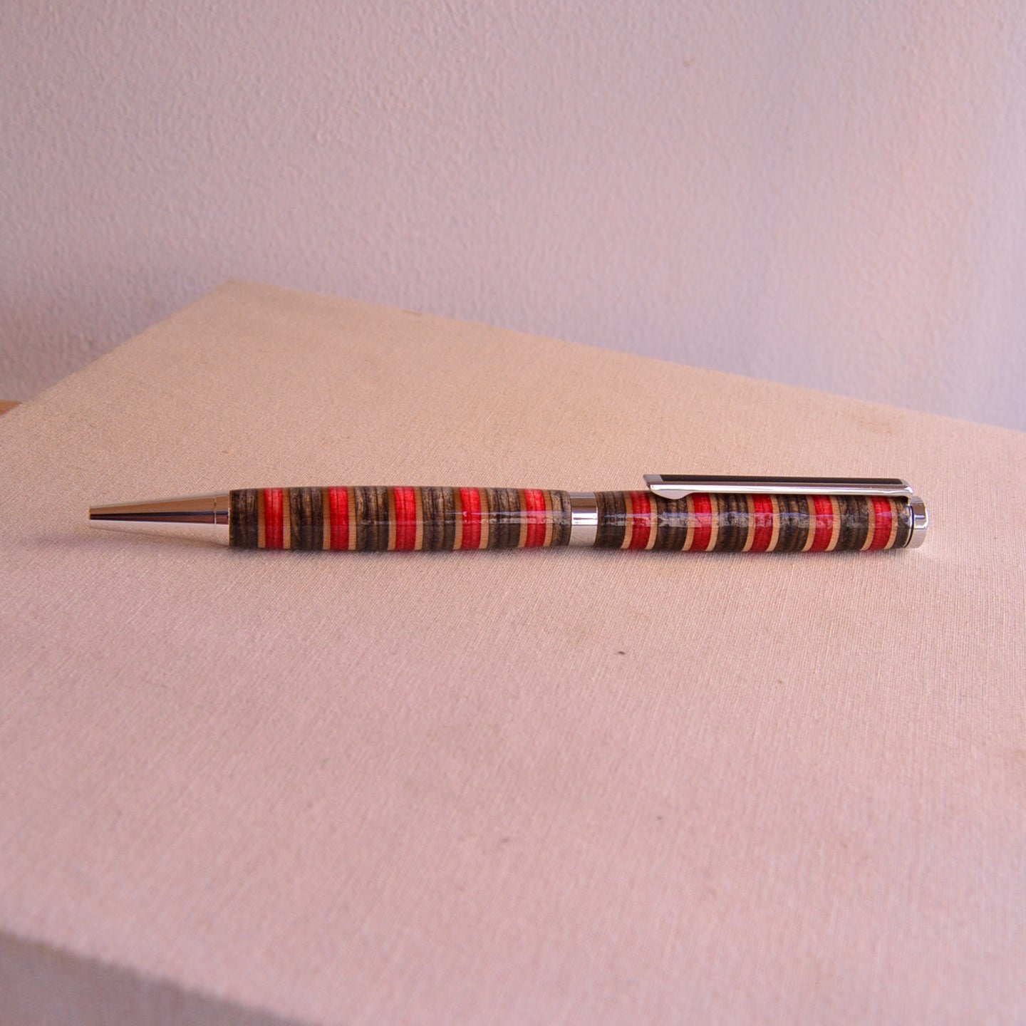 skateboard pen